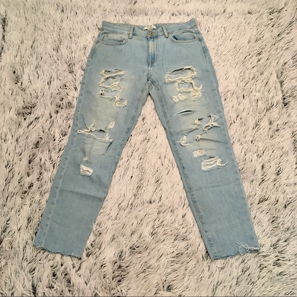 🦄 CLEARANCE Distressed Blue Boyfriend Jeans ✨